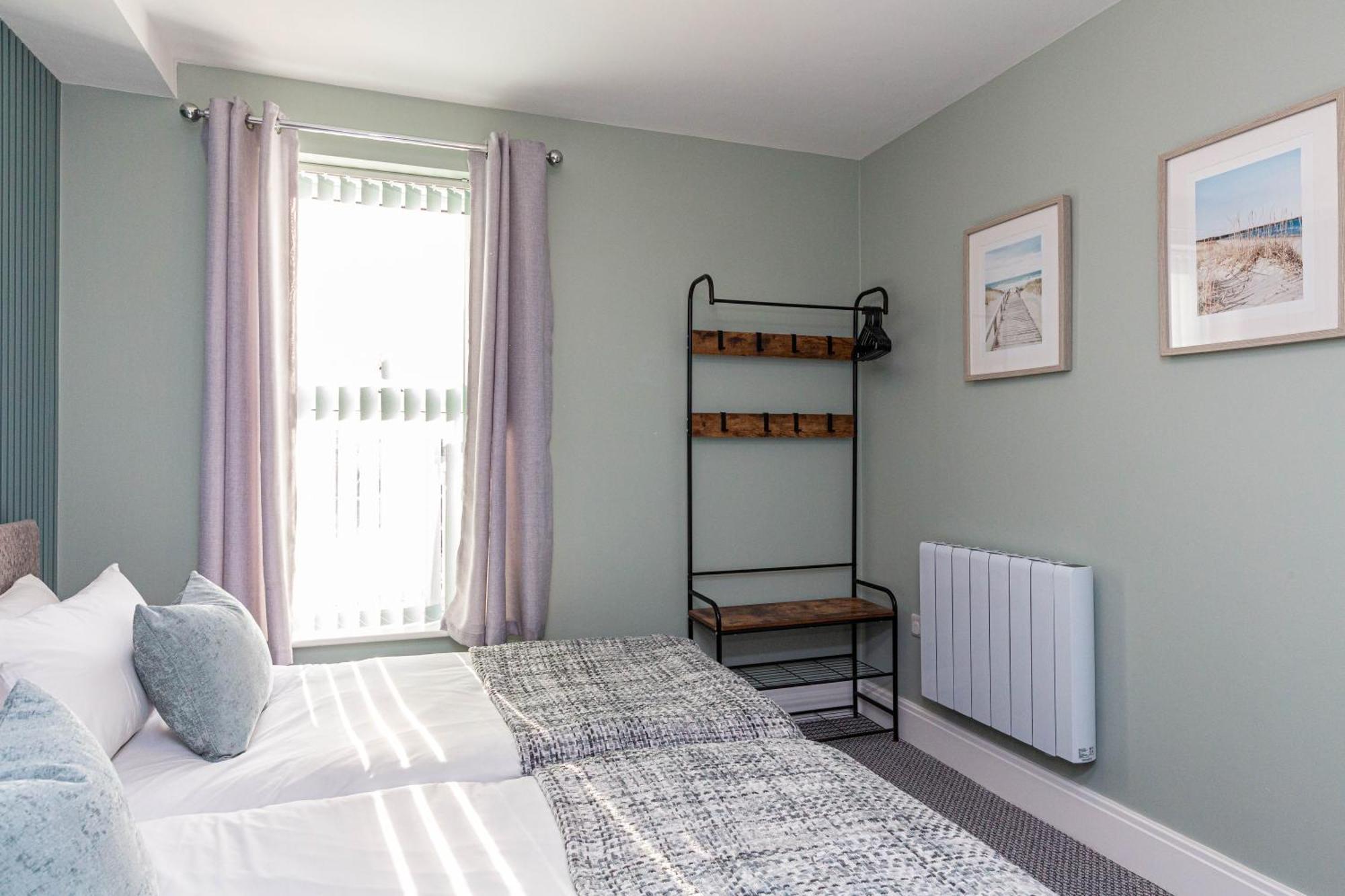 Seafront Apartment - Sleeps 6 - Gateway To The Lake District - Brand New Morecambe Zewnętrze zdjęcie